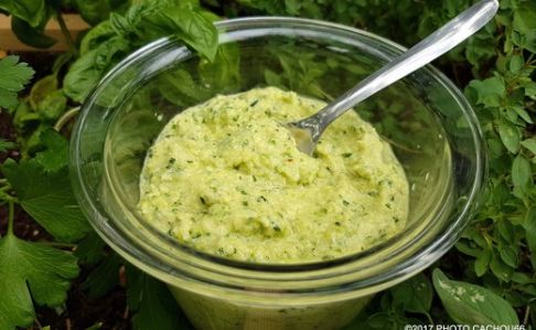 Pesto de courgettes, sésame et pignons - Cook'in